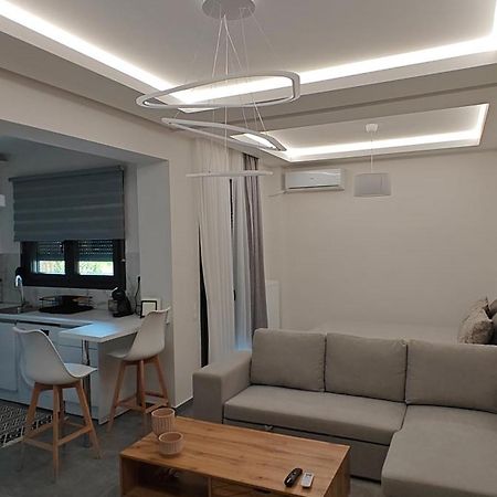 Ina'S Crib Hotel Sindos Luaran gambar